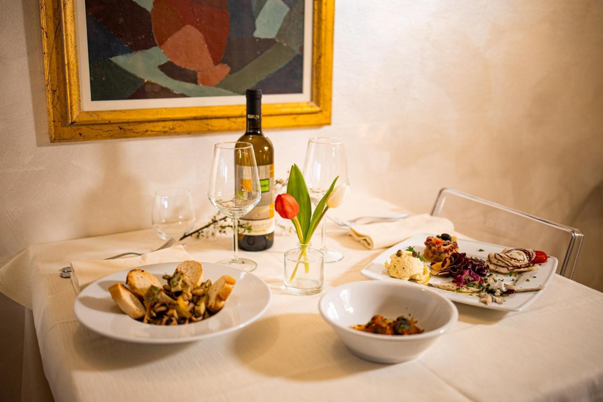 Hotel Italia Леричи Екстериор снимка