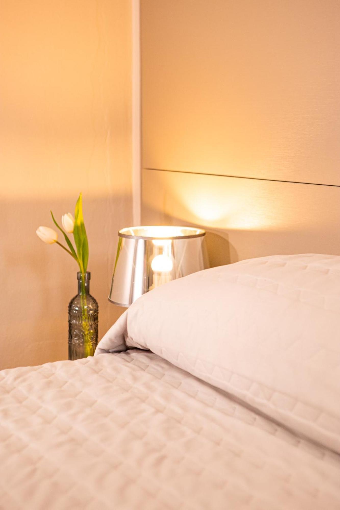 Hotel Italia Леричи Екстериор снимка